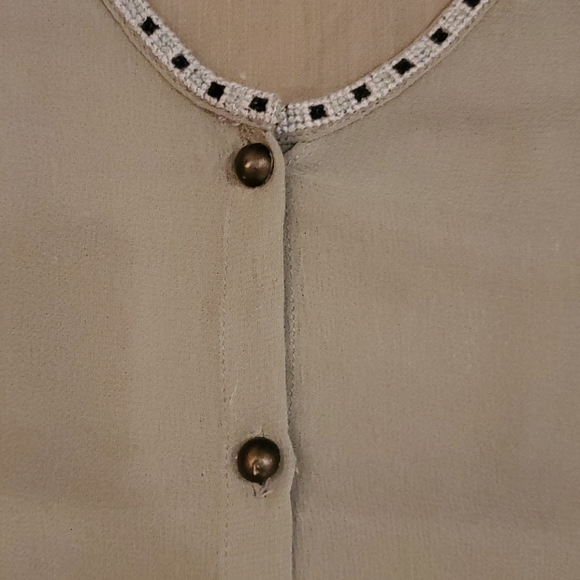 Women's Embroidery Top - Picture 3 of 5